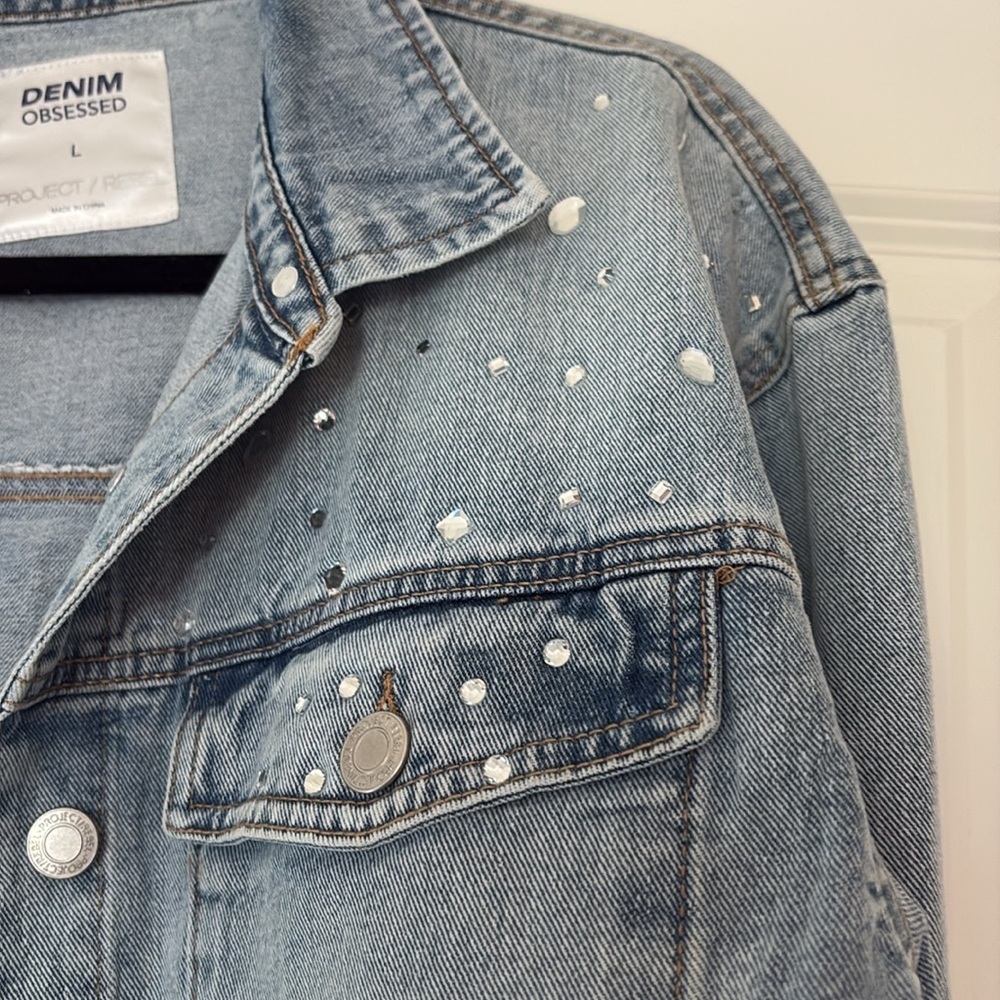 Cropped Denim Jacket - Picture 4 of 6